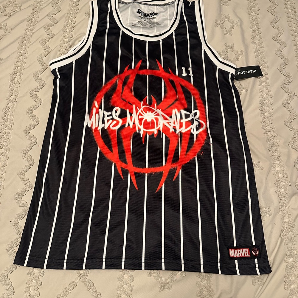 Spider-Man #11 Black Red Graphic Basketball Jersey Men’s Size Medium New Tags